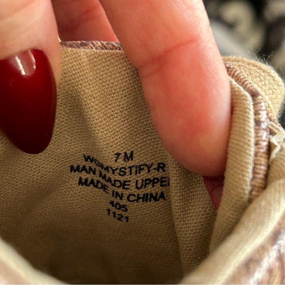 Guess Monogram Women’s Sneaker Wedges 7 Beige Casual Street y2K Street Style - Picture 11 of 11